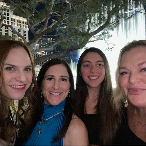 🎰 🎲 ♥️2023 VEGAS PFF TRIP ♥️ 🎲 🎰 - Picture 5 of 13